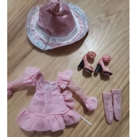 Bella Parker Rainbow High Heel Spider Dress Pink Outfit Dress Clothes Lace Tight - Picture 6 of 9